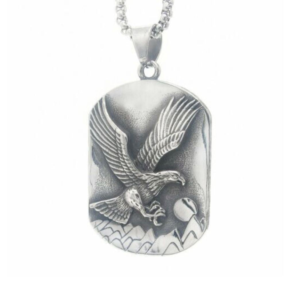 Silver Eagle Pendant Necklace with a Vintage Touch