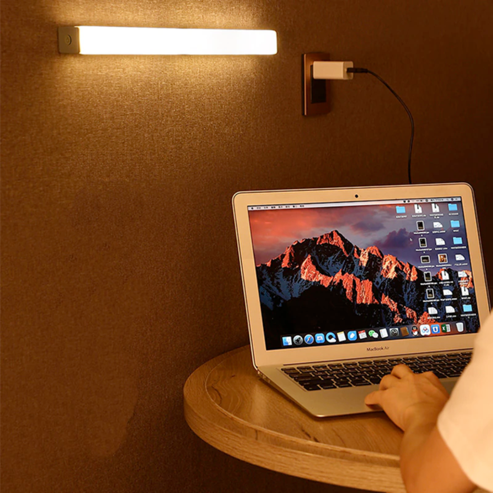 Wireless Motion-Activated LED Nightlight