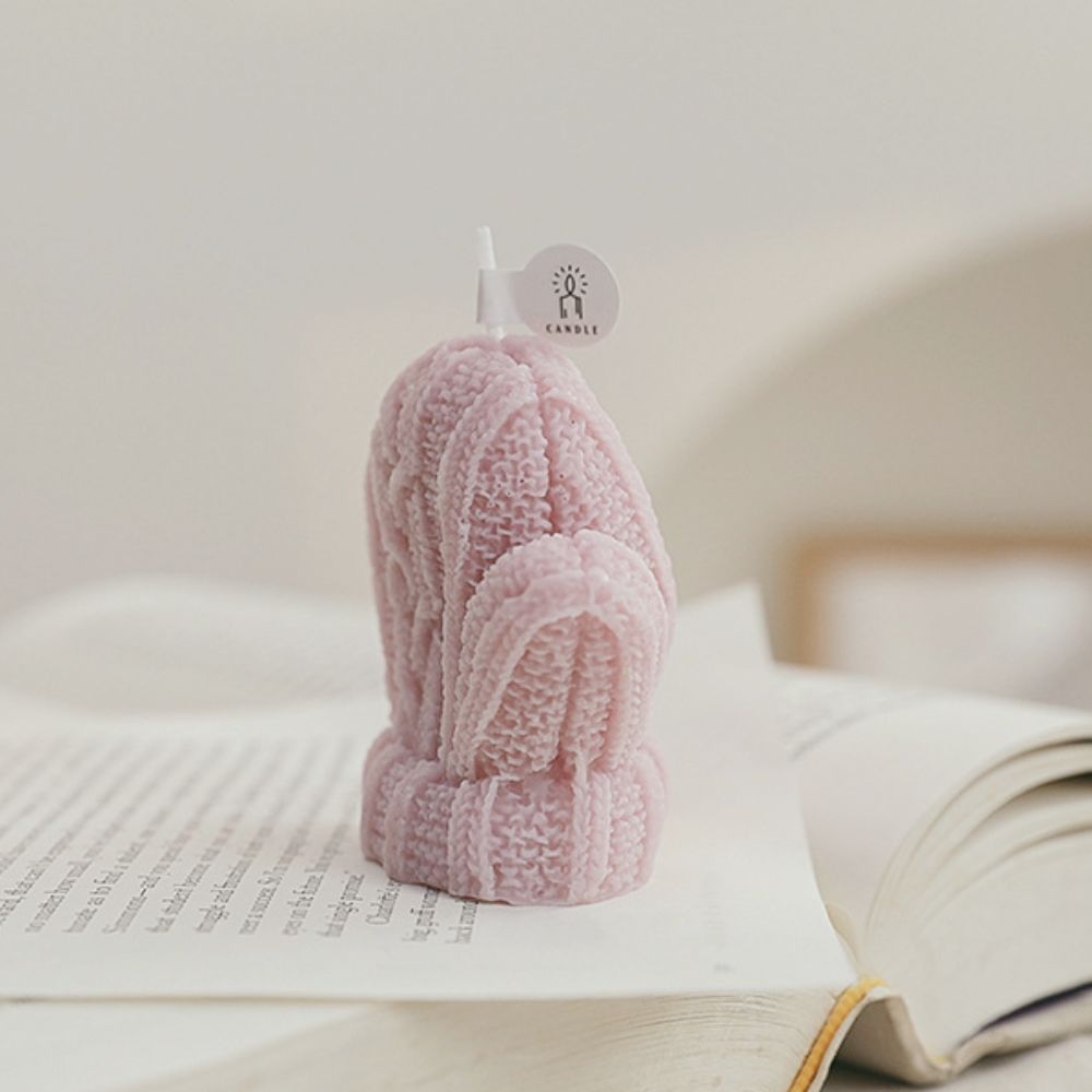 4-Piece Set of Seasonal Candle-Decorated Gloves for Winter