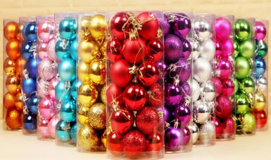 200-Piece Value Pack of Hanging Christmas Ball Ornaments for Decorations