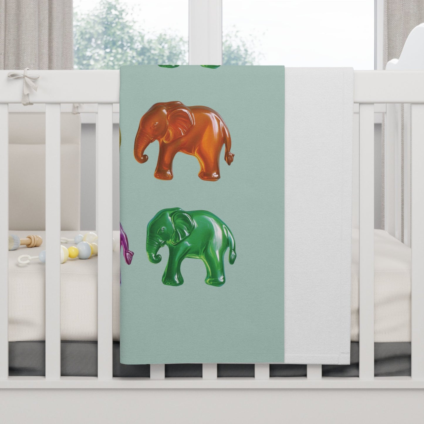 Soft Fleece Baby Blanket with Elephant-Shaped Gummies