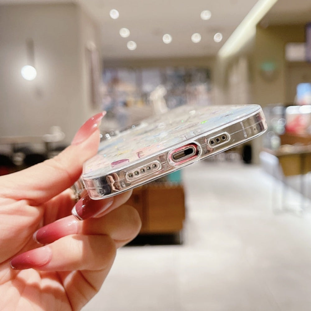 Daisy Glitter Clear Case for iPhone: A Sparkling Touch to Your Phone