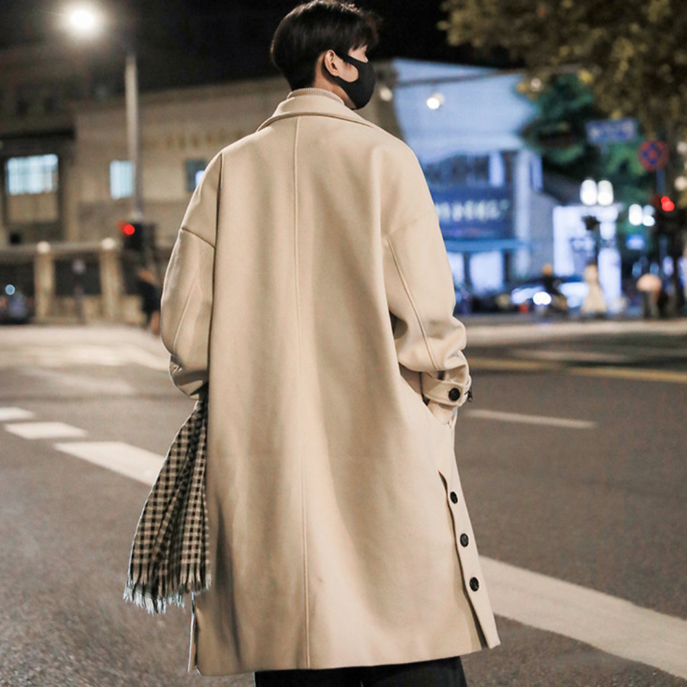 Long Men's Coat Featuring Buttoned Slits