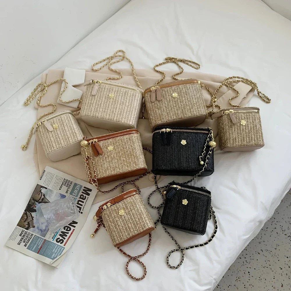 Summer Straw Bucket Bag for Women: Embrace the Season in Style!