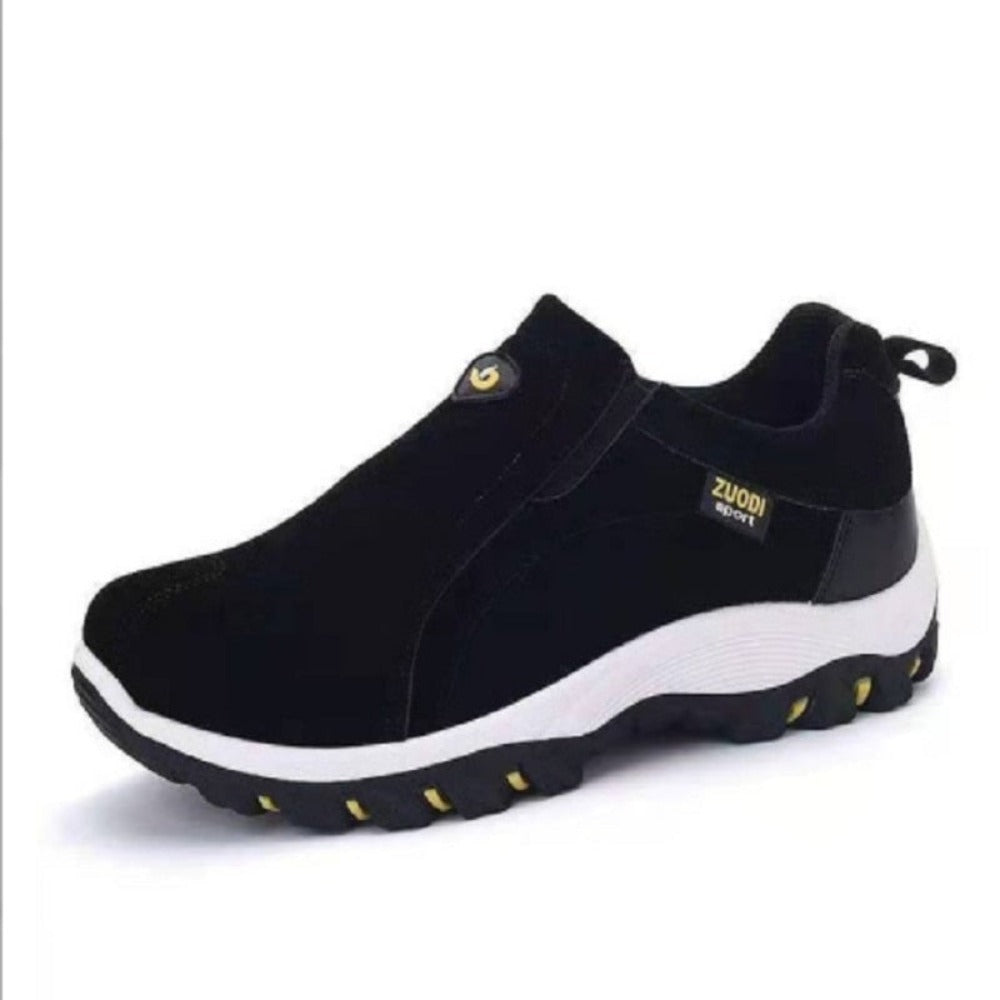 Casual Footwear for Men's Everyday Strolls