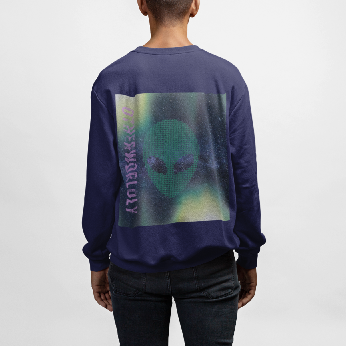 Back Print Alien Graphic Sweater - A Unique Twist on an Extraterrestrial Design