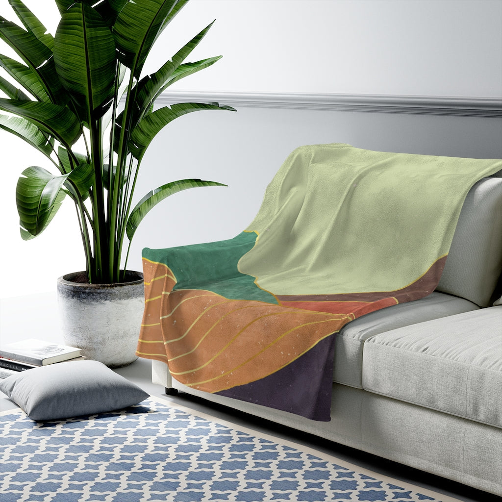 Velvety Plush Blanket for a Serene Mountain Experience