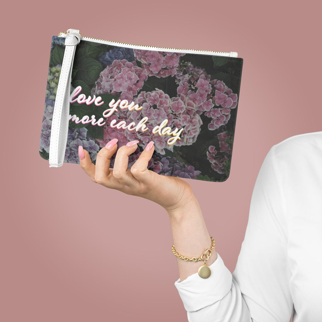 Floral Vegan Clutch Bag with Zipper Closure and Sweet Design