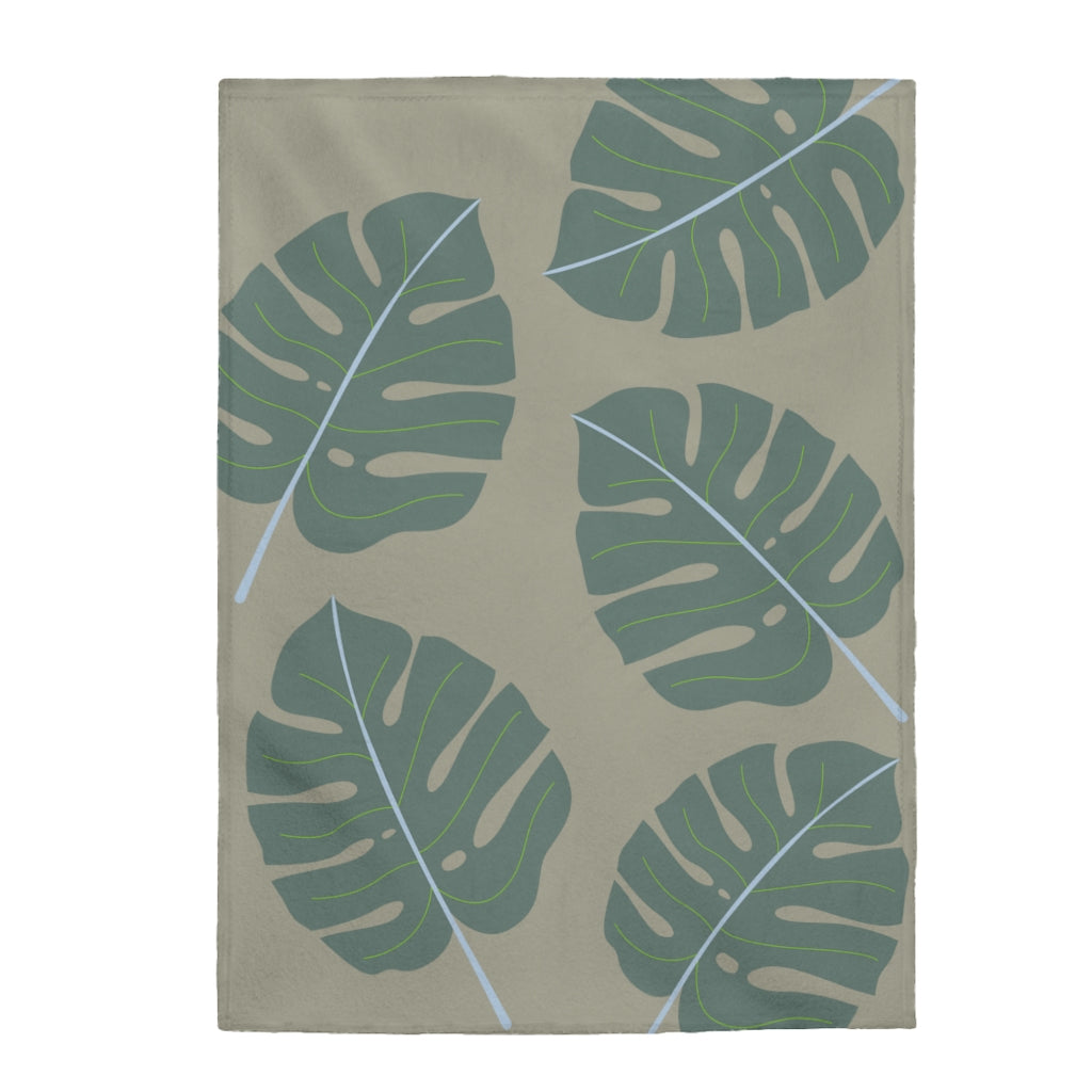 Green Leaf Plush Throw Blanket: Embrace Nature's Beauty