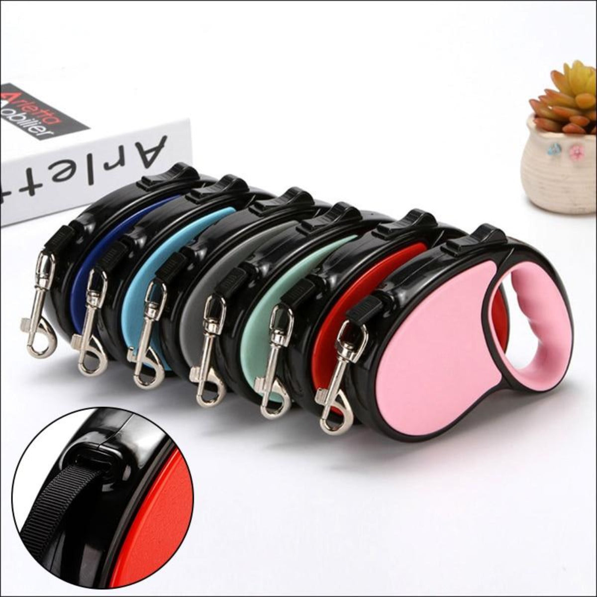 5-Meter Long Retractable Leash for Dogs made of Nylon