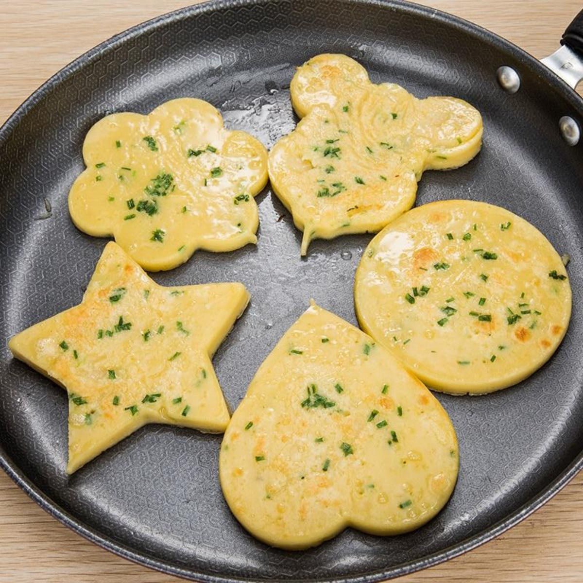 5 Piece Set of Stainless Steel Molds for Eggs and Pancakes