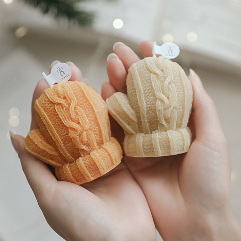 4-Piece Set of Seasonal Candle-Decorated Gloves for Winter