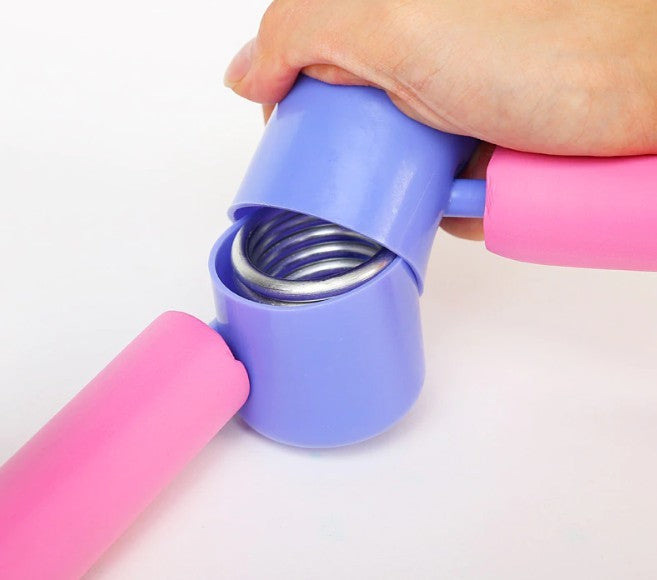 Flexor: Strengthen Your Thigh and Arm Muscles with this Exercise