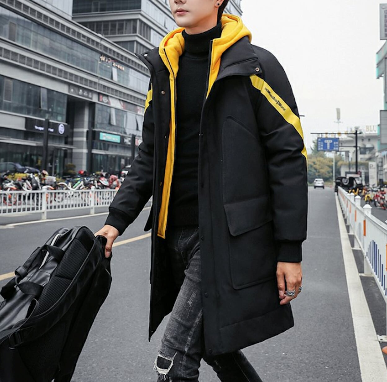 Two Tone Hooded Coat for Men: Enhancing Style and Warmth