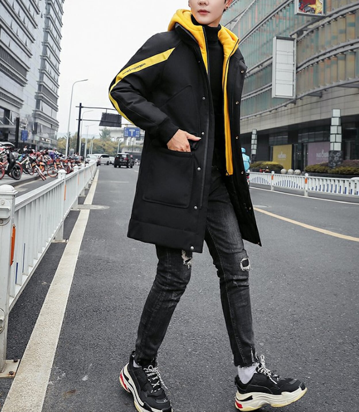 Two Tone Hooded Coat for Men: Enhancing Style and Warmth