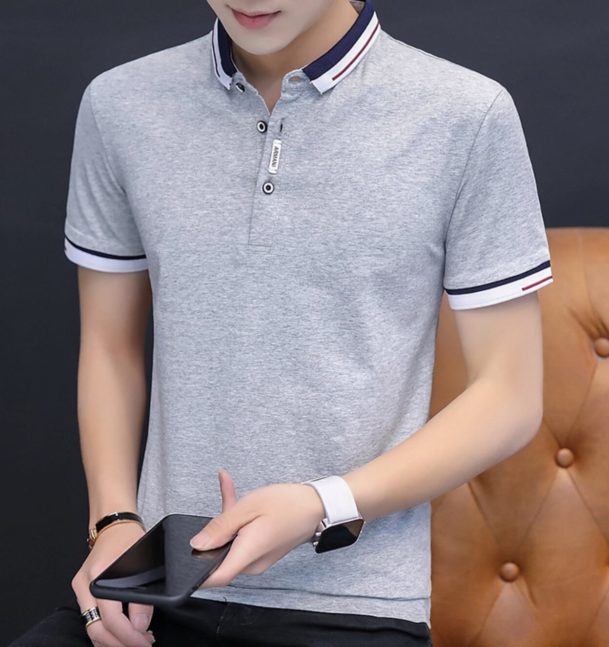 Short-Sleeved Polo Shirt for Men with Distinctive Collar Embellishments