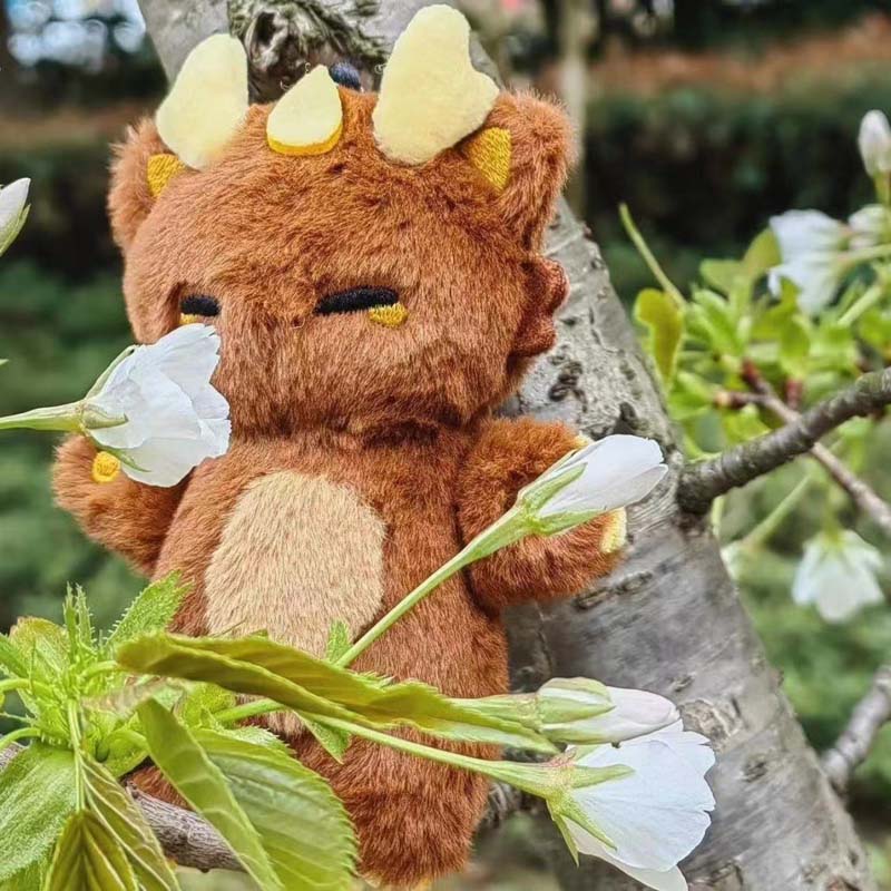 Zhongli Plush Keychain: Genshin Impact Adventure
