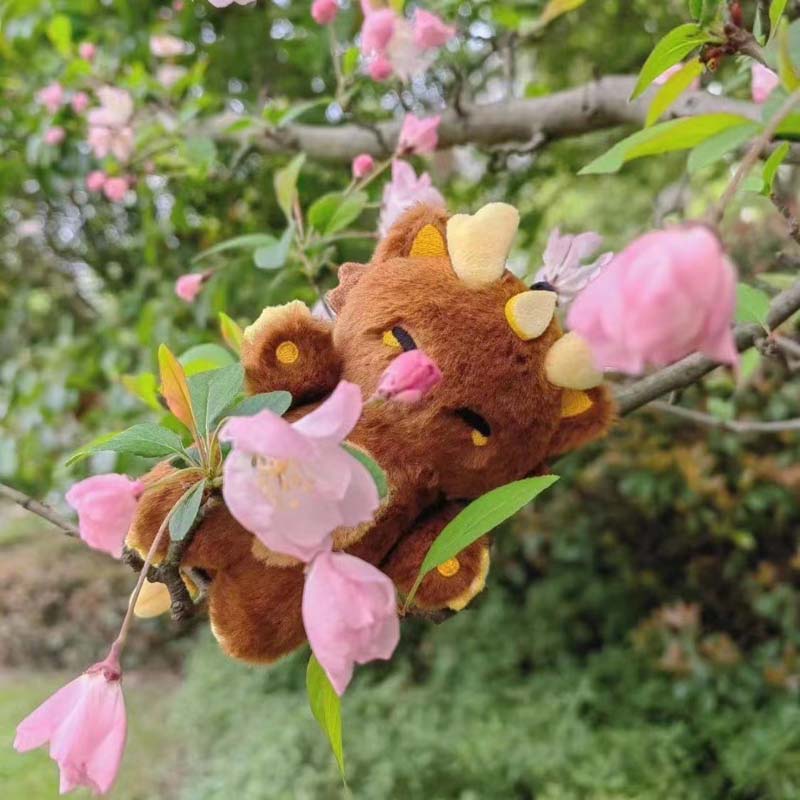 Zhongli Plush Keychain: Genshin Impact Adventure