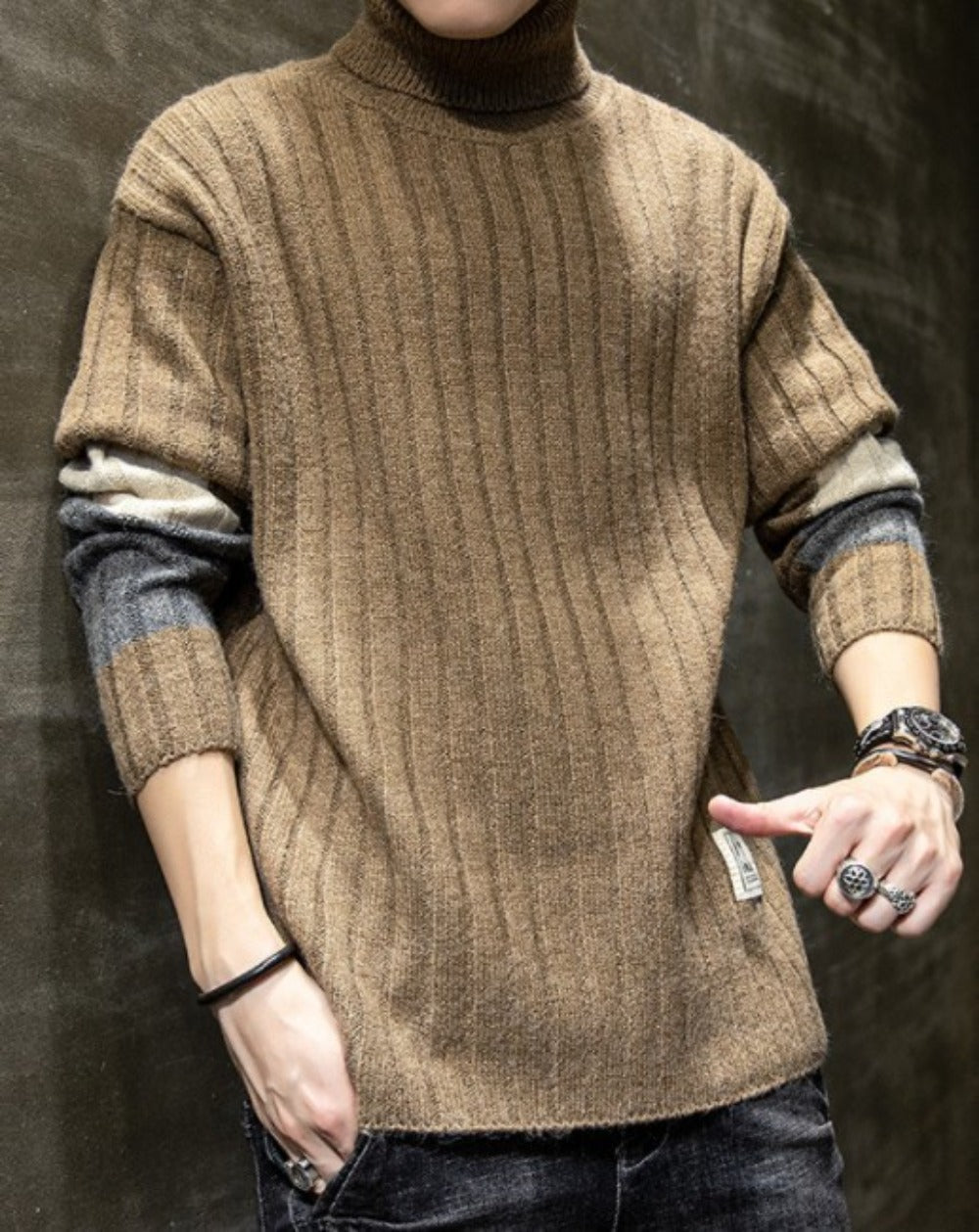 Stripe Sleeve Men's Turtleneck Sweater for Casual Wear