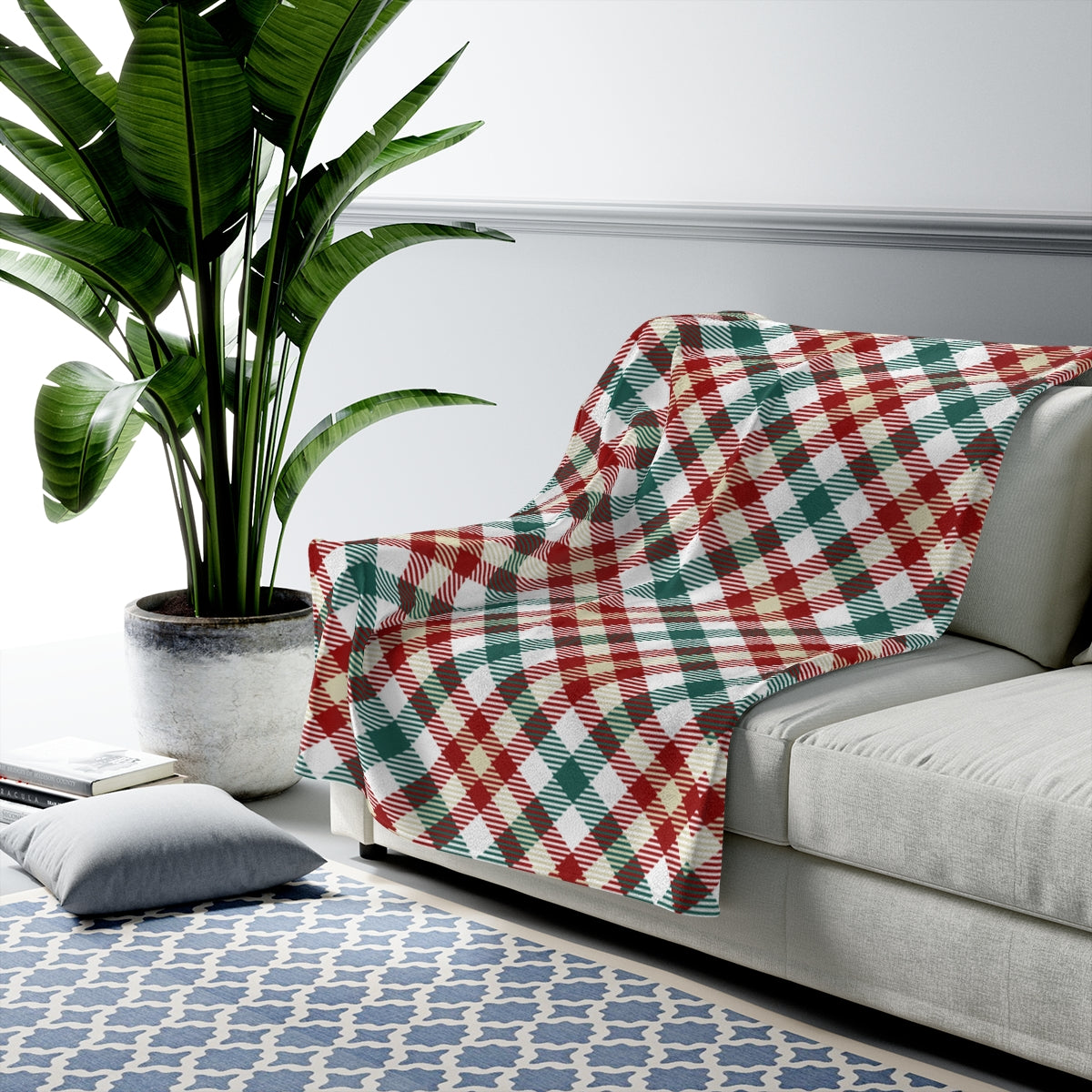 Plush Blanket Throw in Red and Green Plaid Design