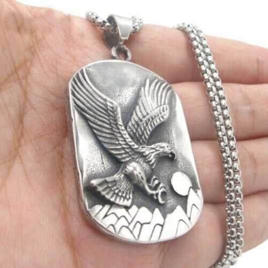 Silver Eagle Pendant Necklace with a Vintage Touch