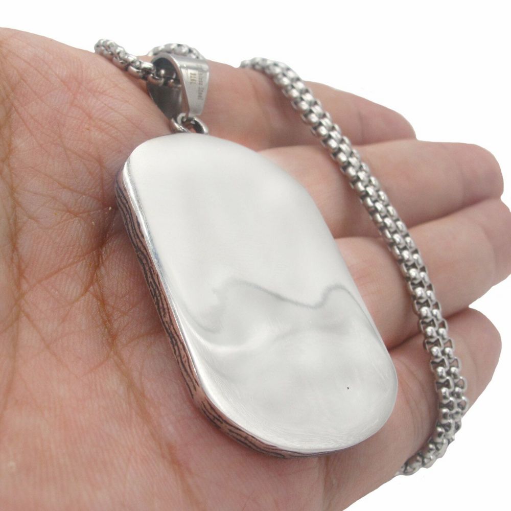 Silver Eagle Pendant Necklace with a Vintage Touch