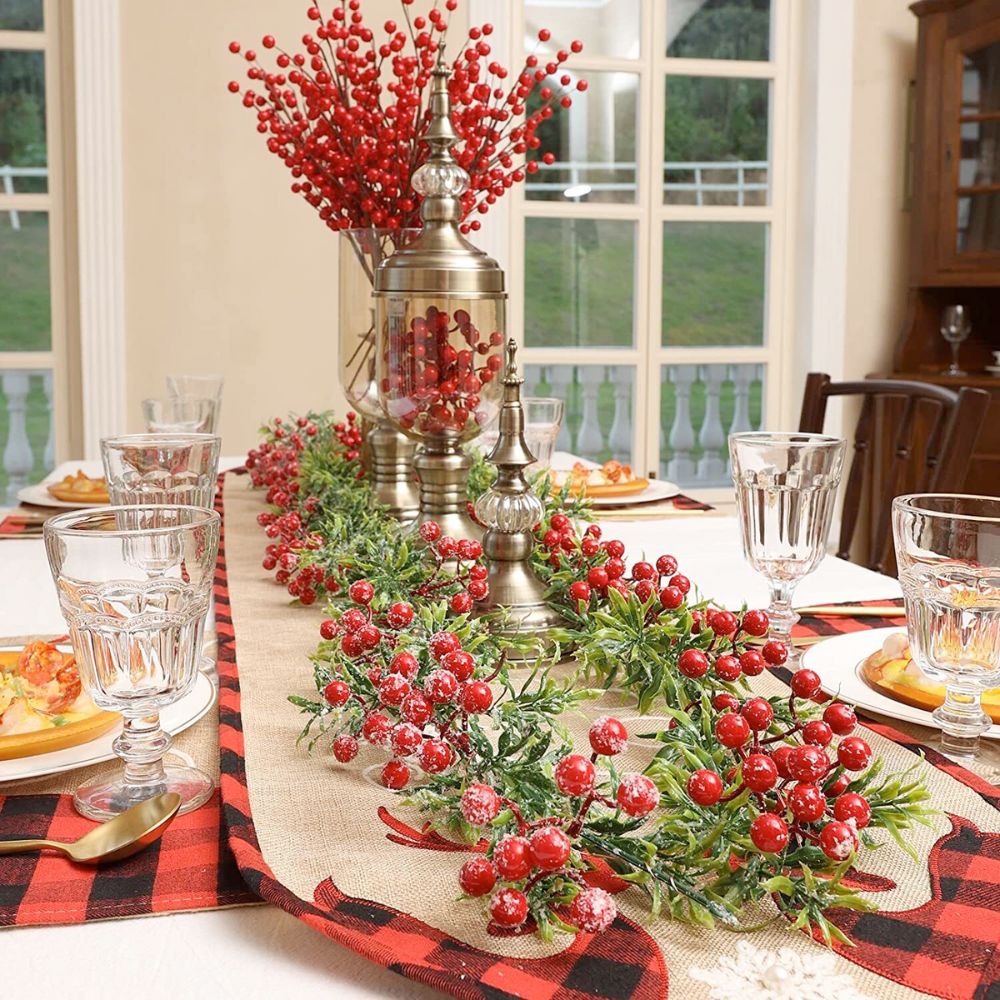 Lighted Festive Red Berry Garland Decoration for the Holidays