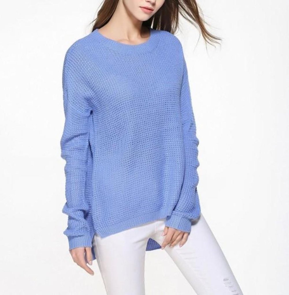 Soft Round Neck Sweater for Women: Maintaining Clarity and Distinction