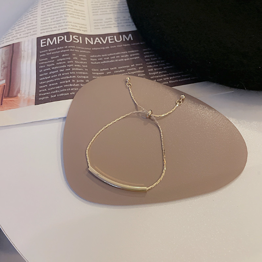 Bar-accented Women's Knot Bracelet