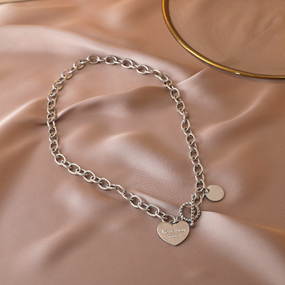 Women's Heart-Shaped Pendant Chain Necklace with an Expression of Deeper Affection