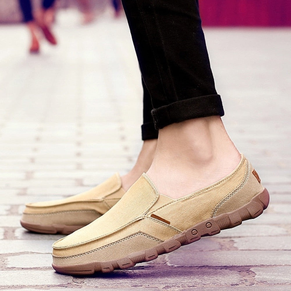 Daily Canvas Shoes for Men - A Casual and Stylish Choice for Everyday Wear