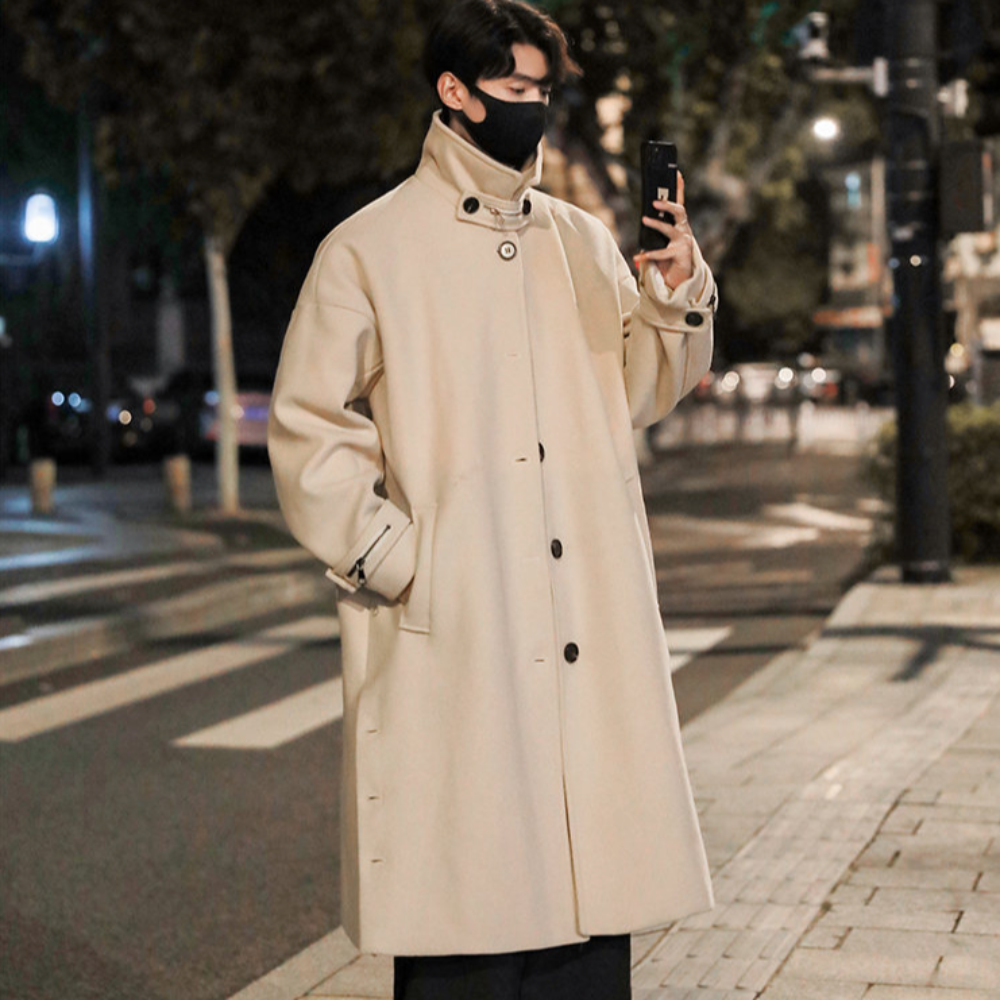Long Men's Coat Featuring Buttoned Slits