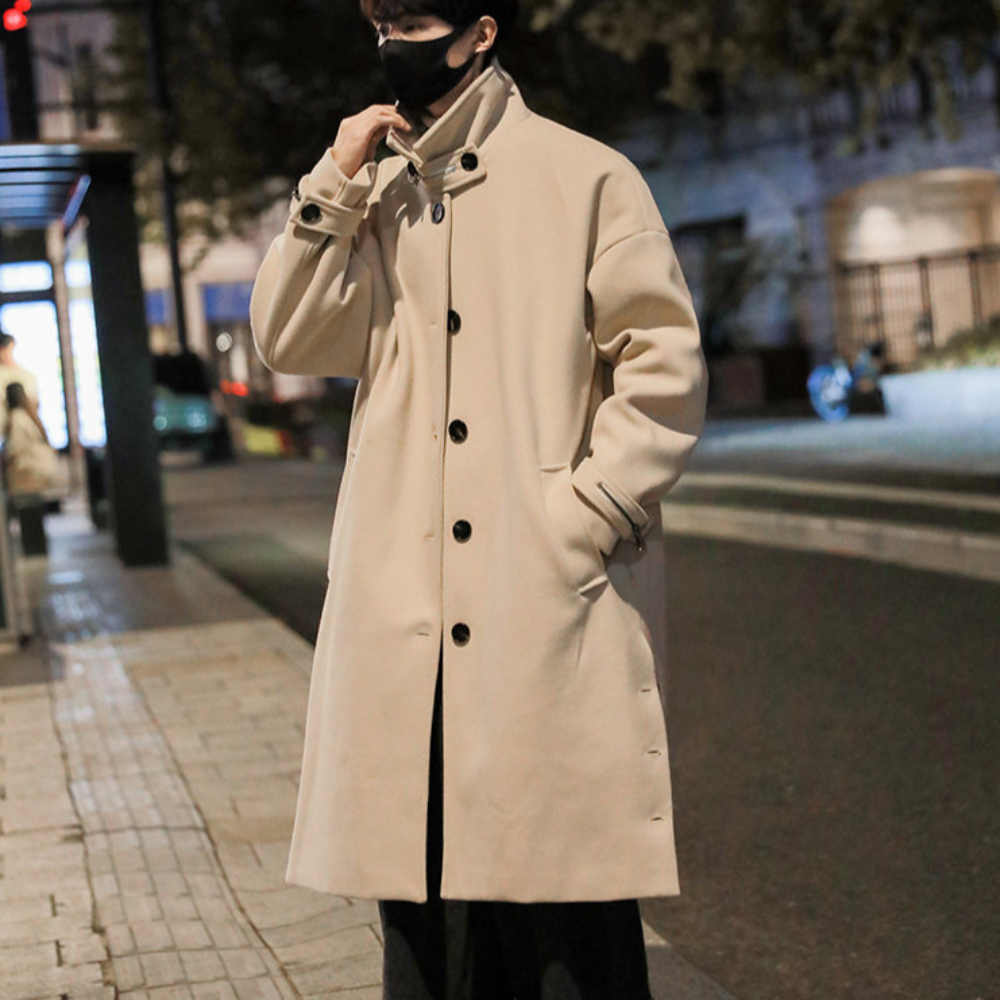 Long Men's Coat Featuring Buttoned Slits