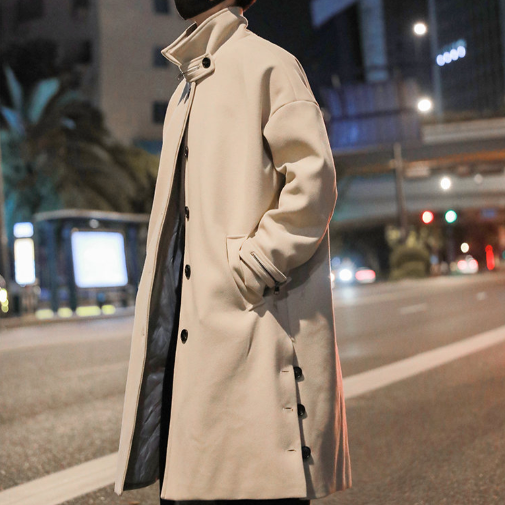 Long Men's Coat Featuring Buttoned Slits