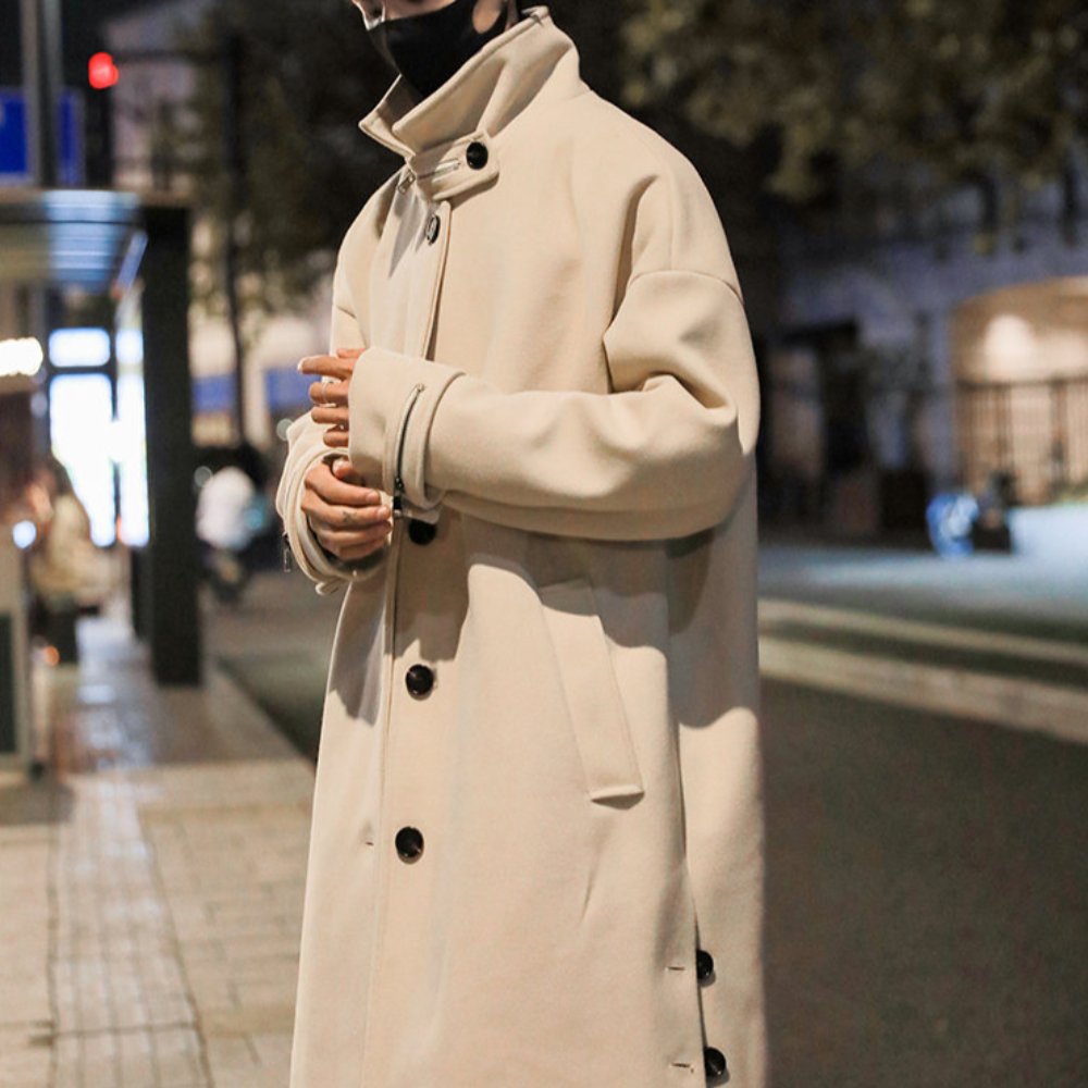 Long Men's Coat Featuring Buttoned Slits