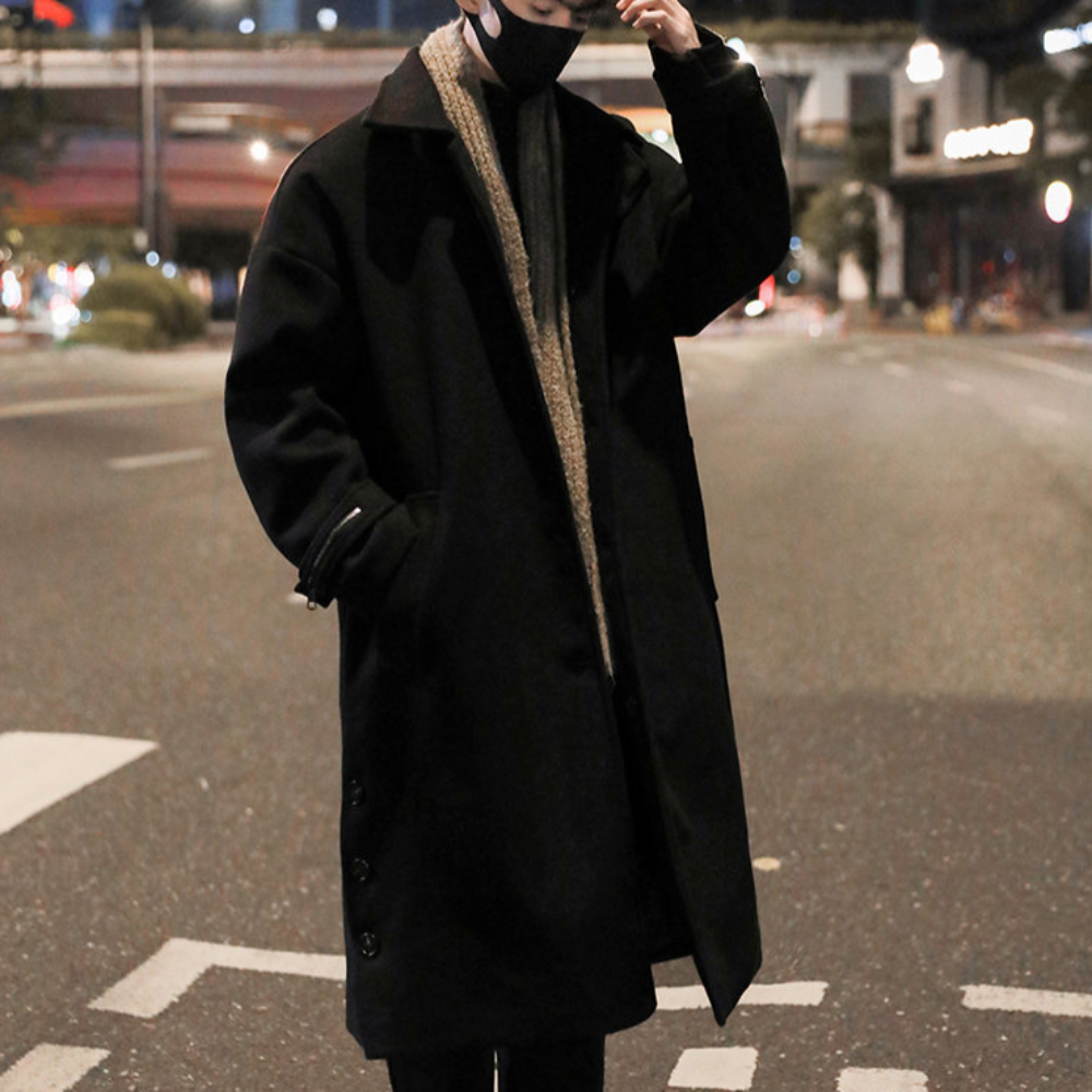 Long Men's Coat Featuring Buttoned Slits