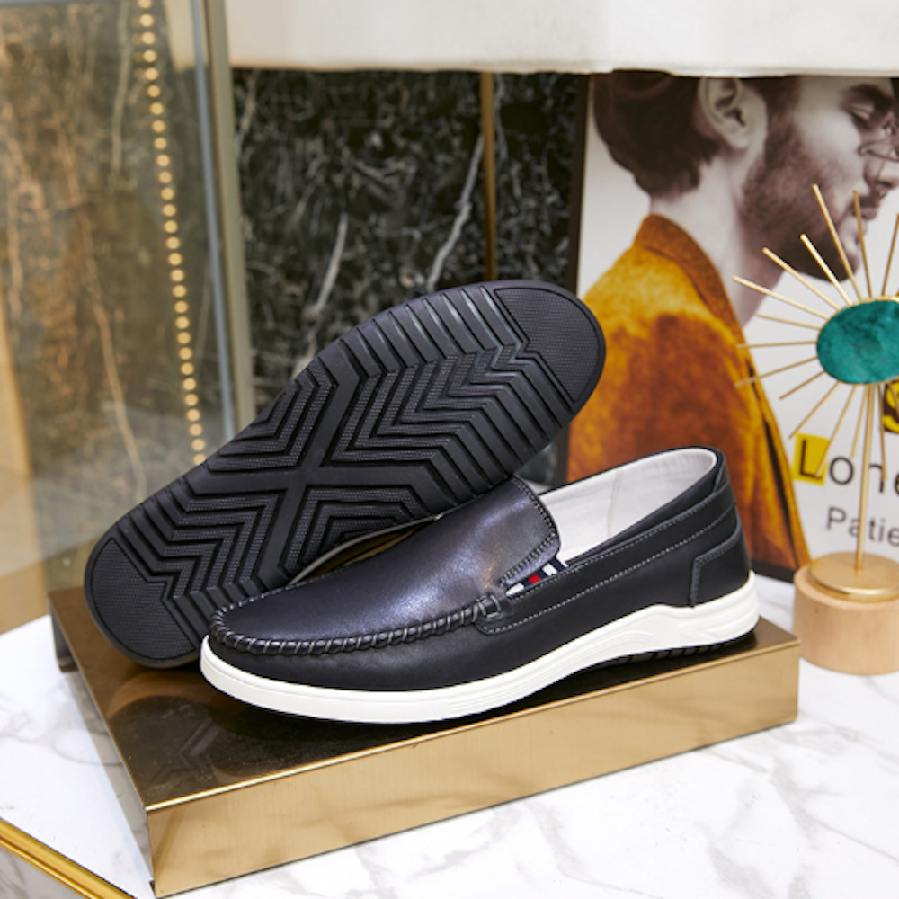 Casual Men's Loafer Footwear for Everyday Wear