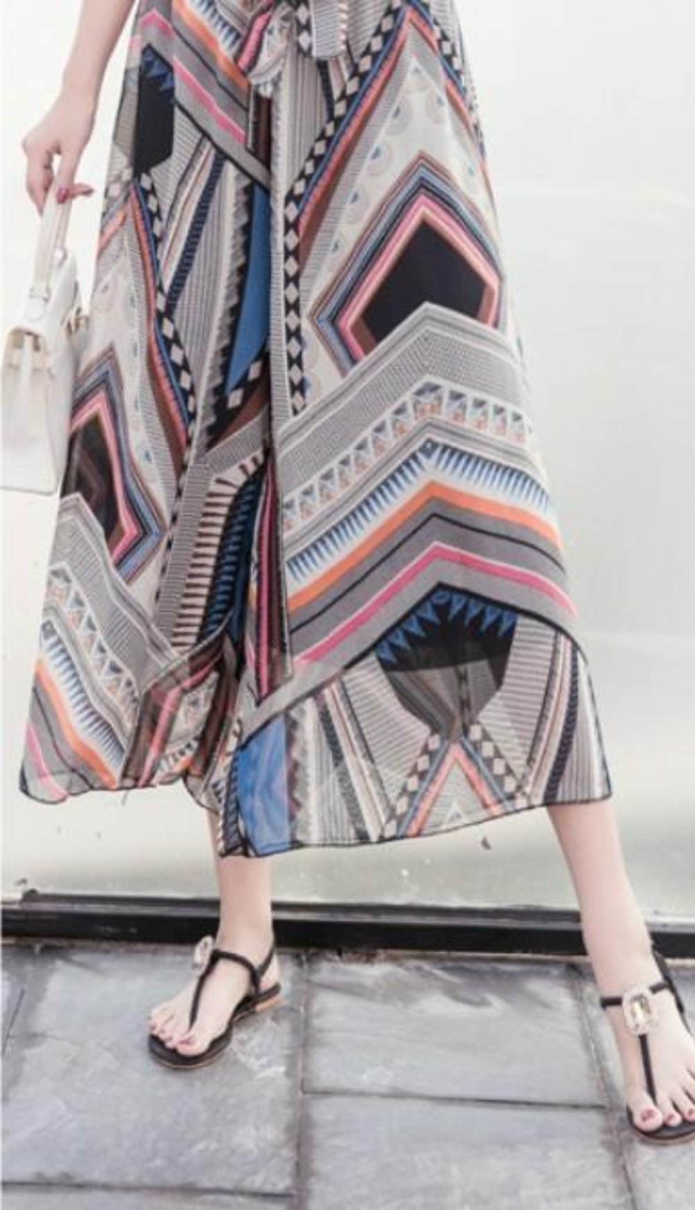Flowing Patterned Wide-Leg Trousers