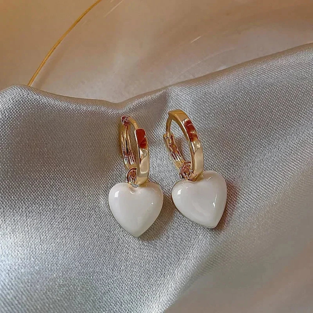 Heart-shaped Vintage Drop Earrings