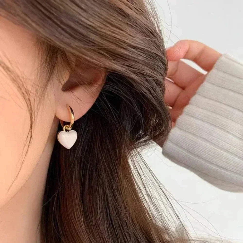 Heart-shaped Vintage Drop Earrings