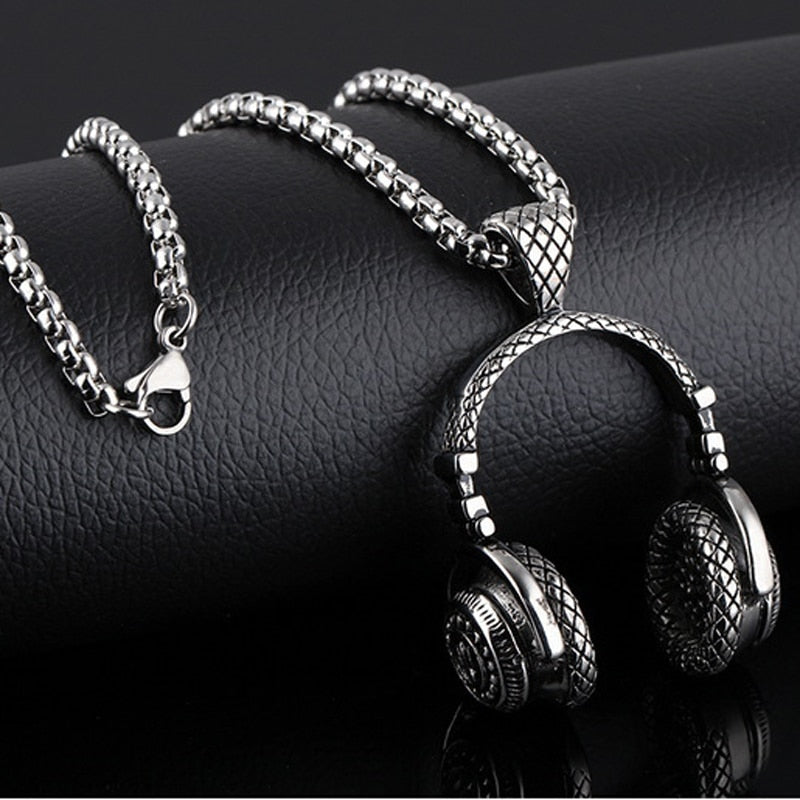Hip Hop Necklace: A Stylish Headphone Pendant