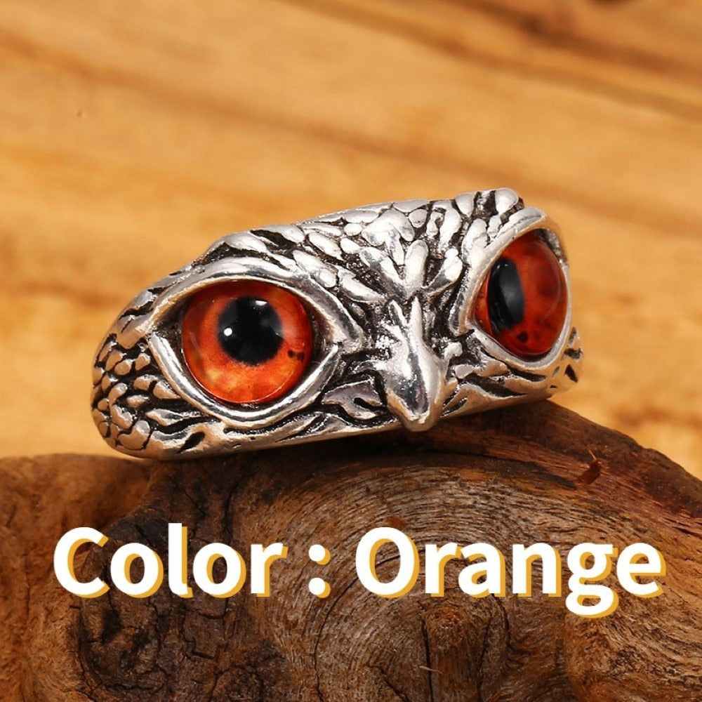 Eye-Emblazoned Claw Ring