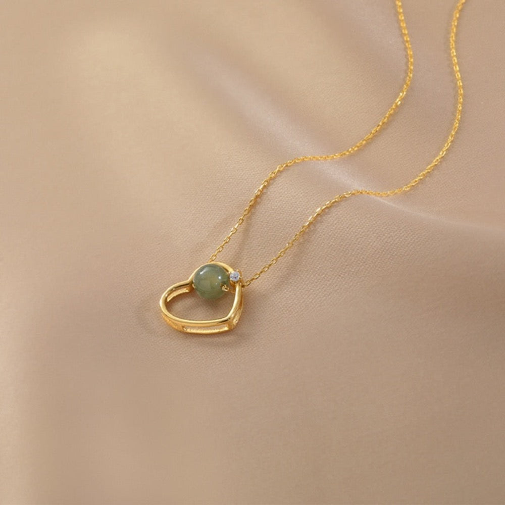 Heart of Gold: A Radiant Jade Necklace with a Touch of Elegance