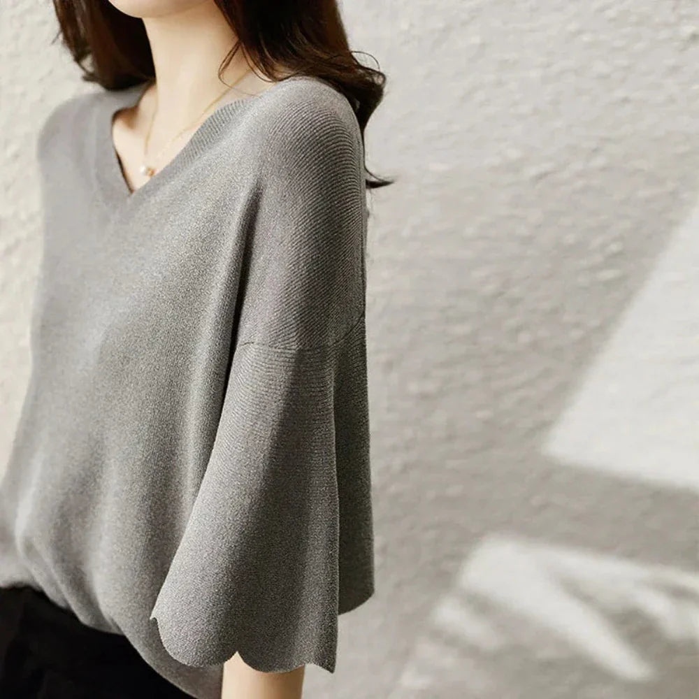 Lightweight Women's Knit Top with a Relaxed Fit
