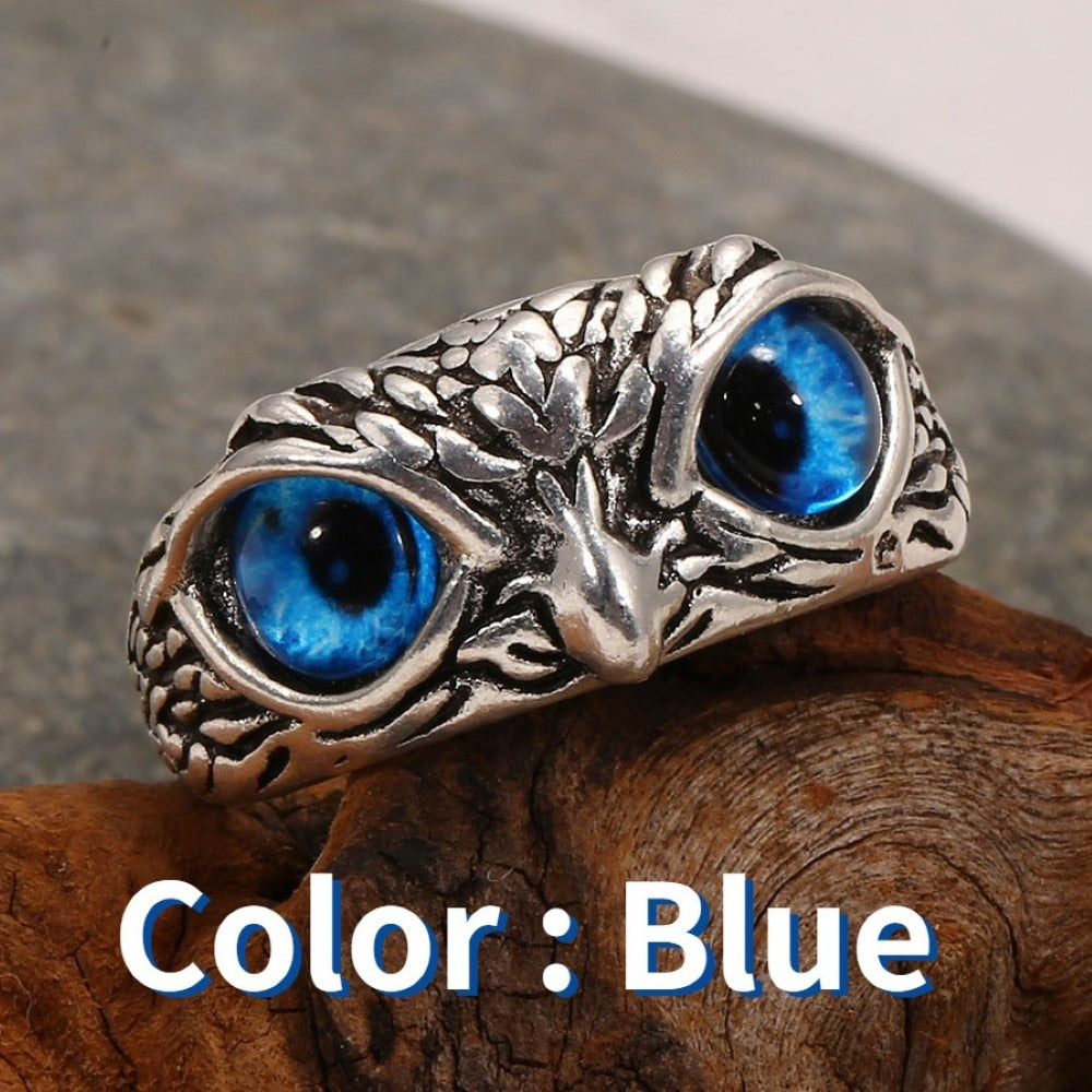 Eye-Emblazoned Claw Ring