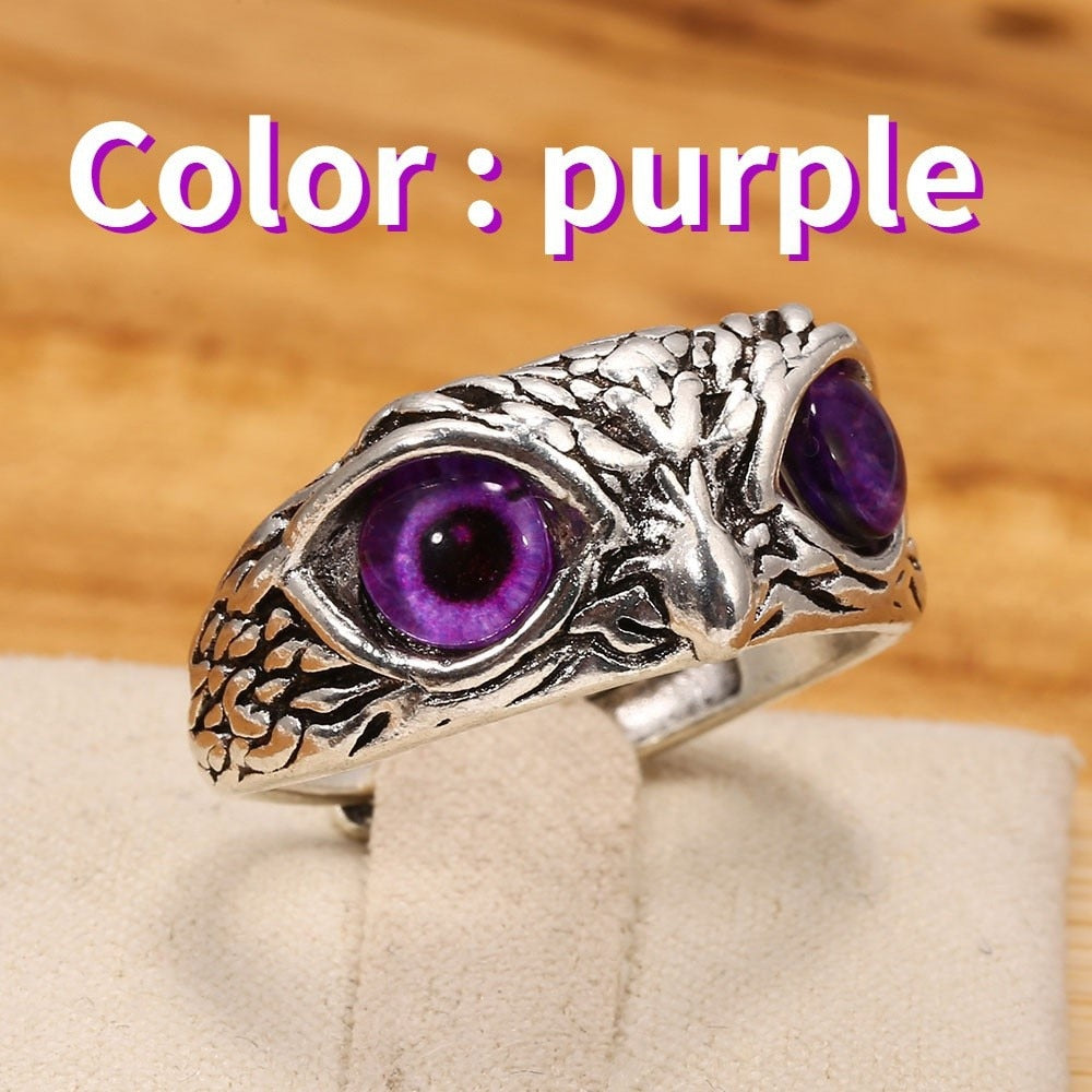 Eye-Emblazoned Claw Ring