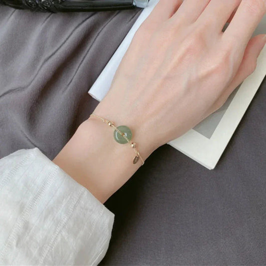 Fashion Bracelet with Charming Jade Design