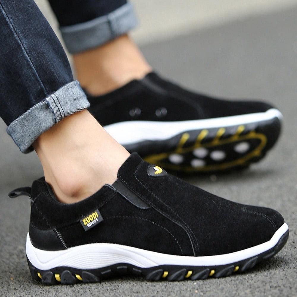 Casual Footwear for Men's Everyday Strolls