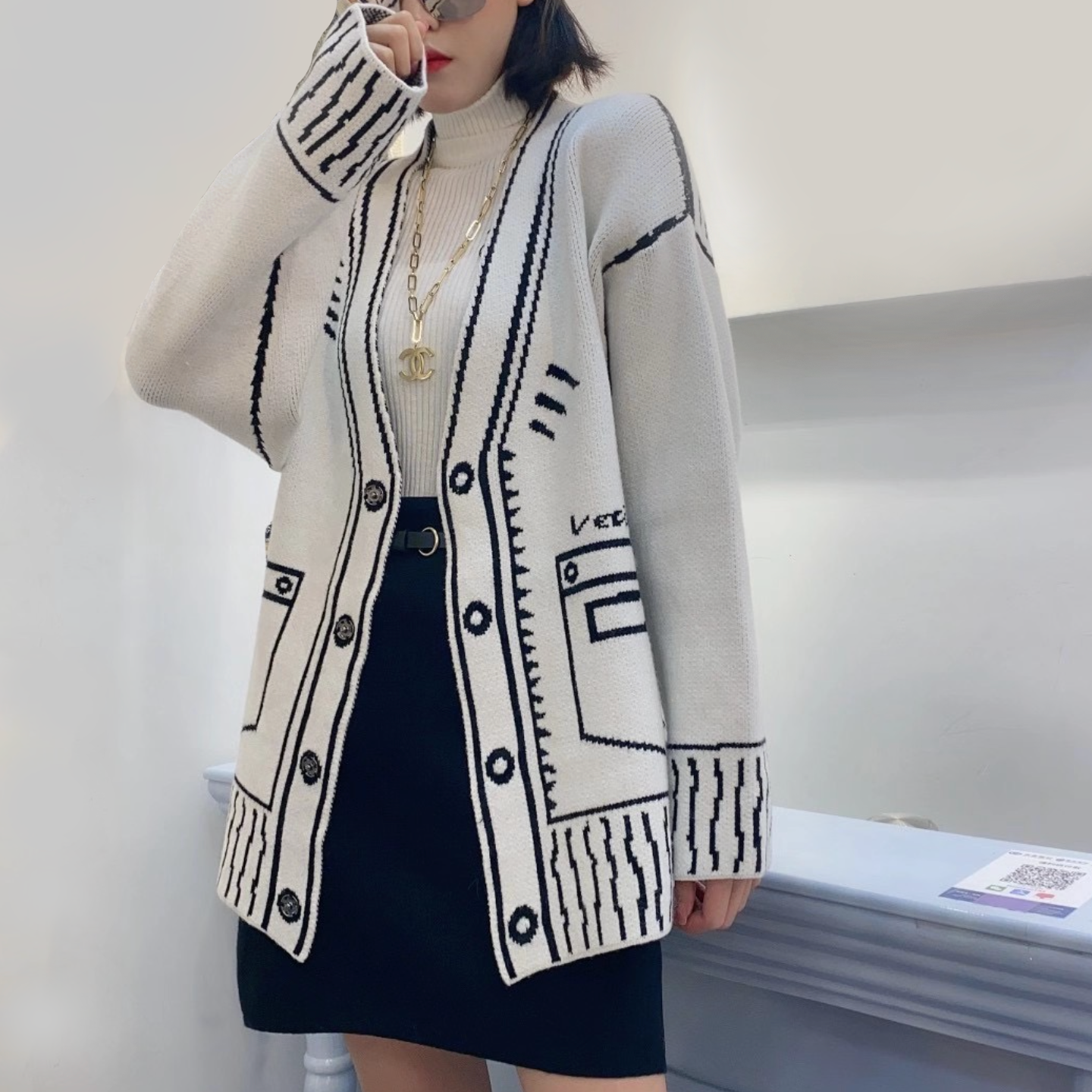 Batwing Cardigan for Women with Exquisite Print