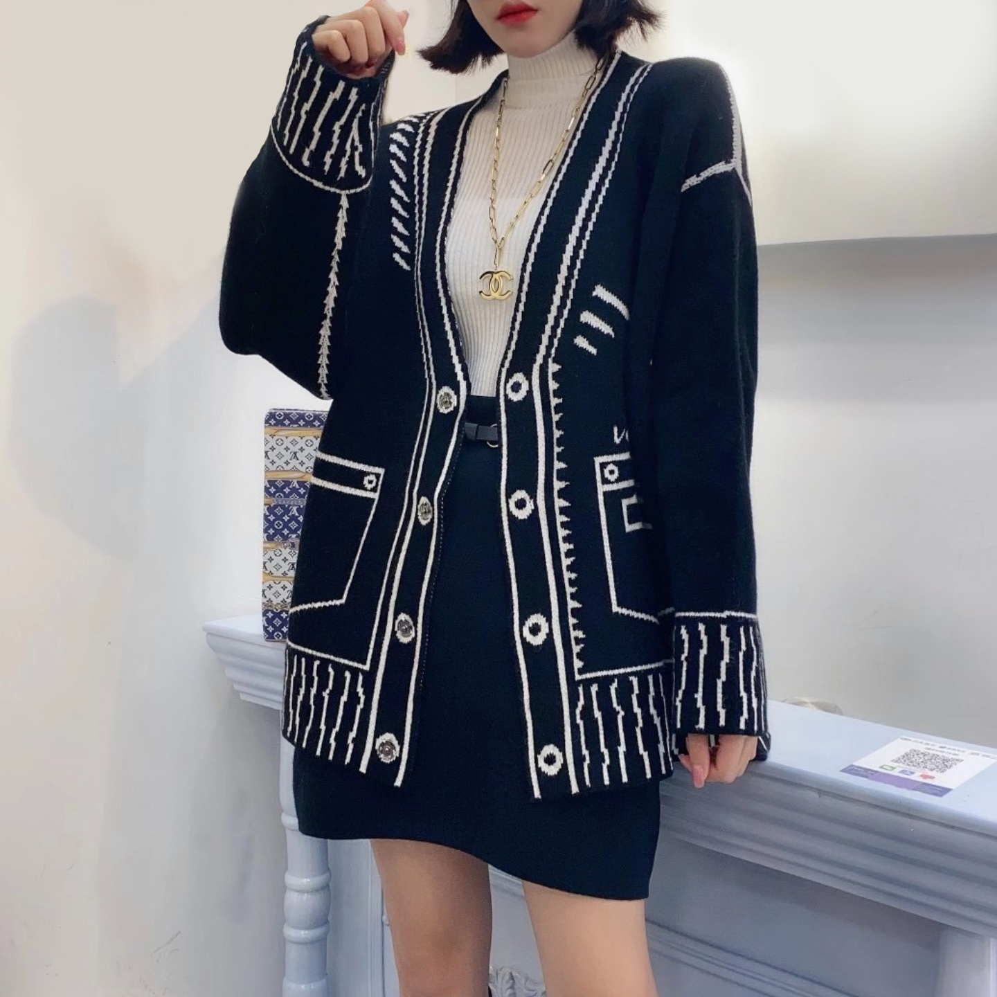 Batwing Cardigan for Women with Exquisite Print